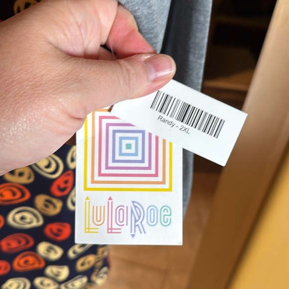 NWT Lularoe Randy Navy Blue Orange Tan Cream Circles w/ Gray Sleeve Size 2XL - Picture 4 of 7